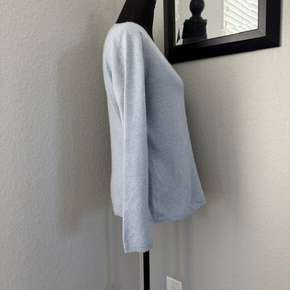 ANN TAYLOR Cashmere Baby Blue V Neck Sweater Medium - Picture 4 of 8